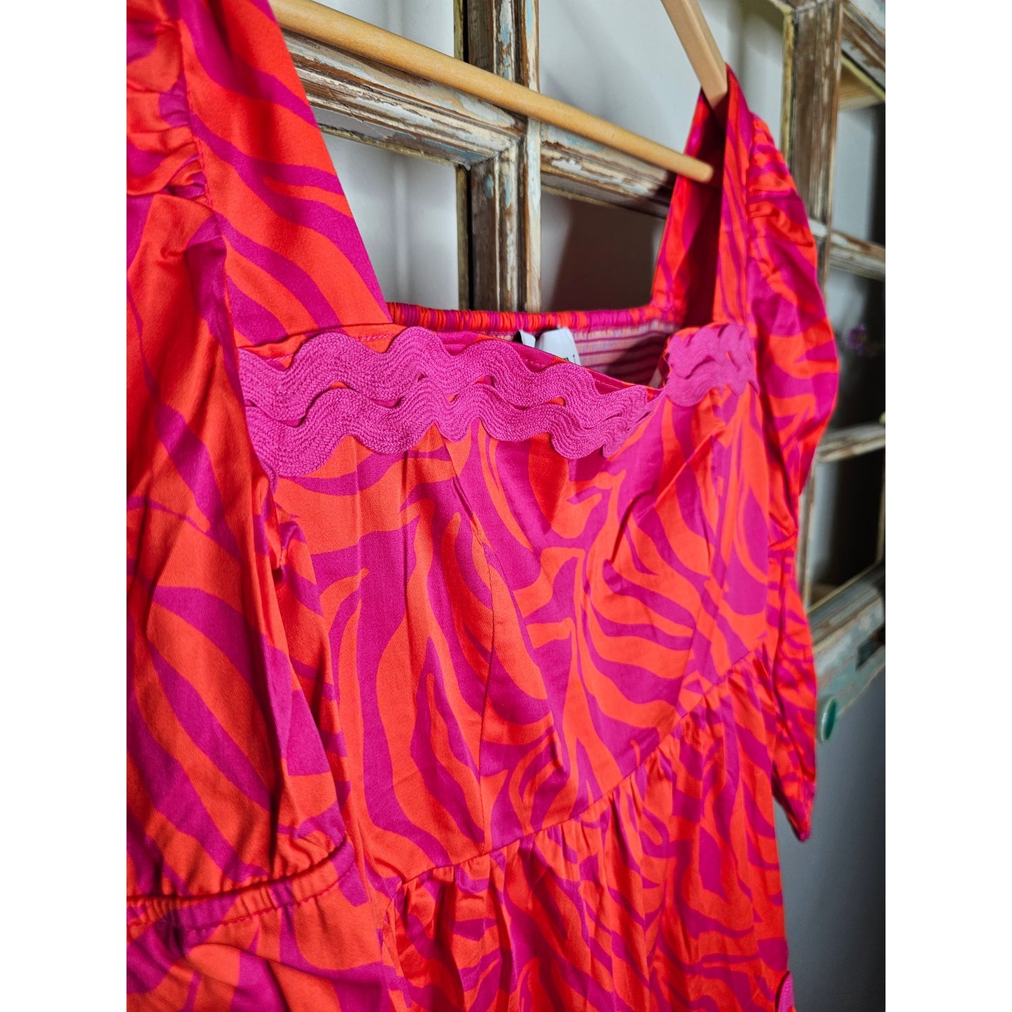 NWT Alden Adair Mia Cotton Tiered Zebra Dress in Pink/Red Ladies Size Small