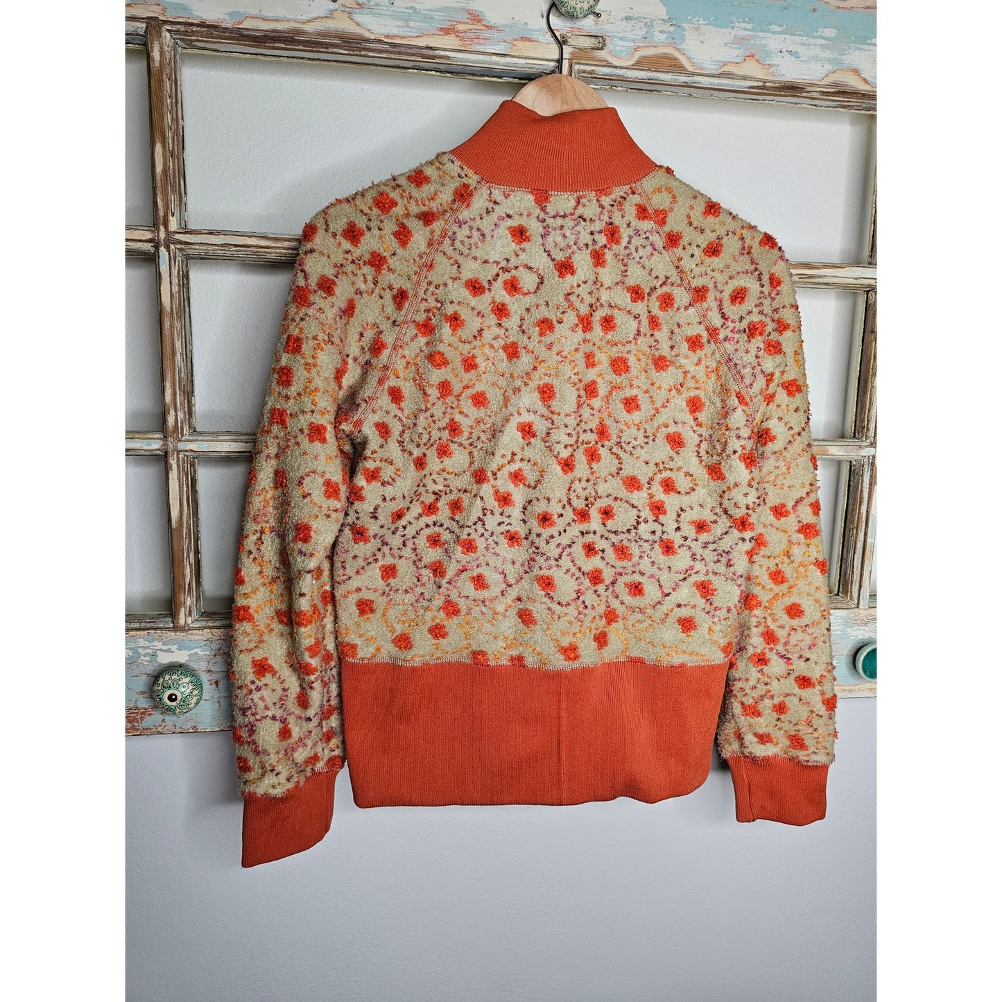 Vintage Athleta Embroidered Long Sleeve Cropped Zip Up Jacket ladies size Medium