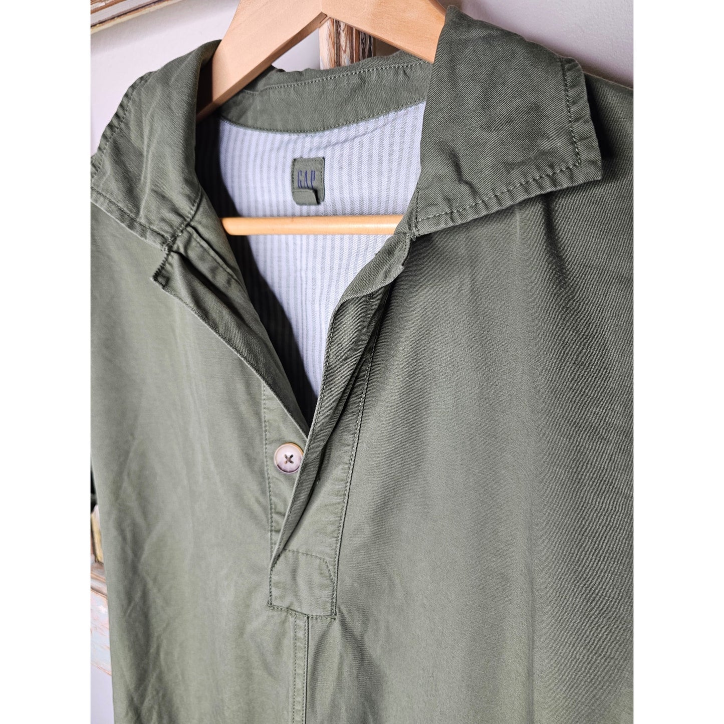 Gap Army Green Shirttail Hem Dress Ladies Size XS with pockets