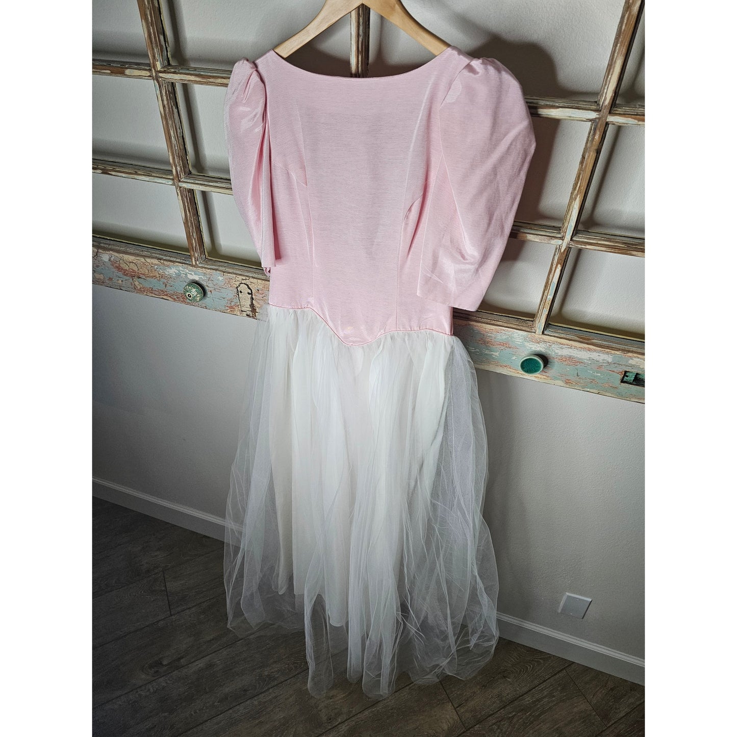 Vintage 80's Pink Princess Dress Open Back Bow Ladies size Medium
