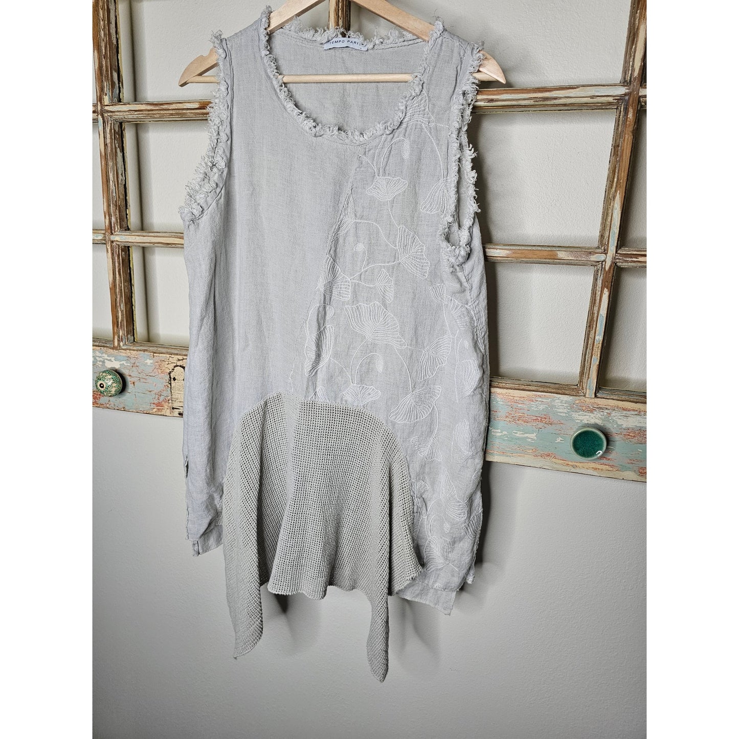 Tempo Paris Linen High Low Embroidered Frayed Edge Tank Top Size Large