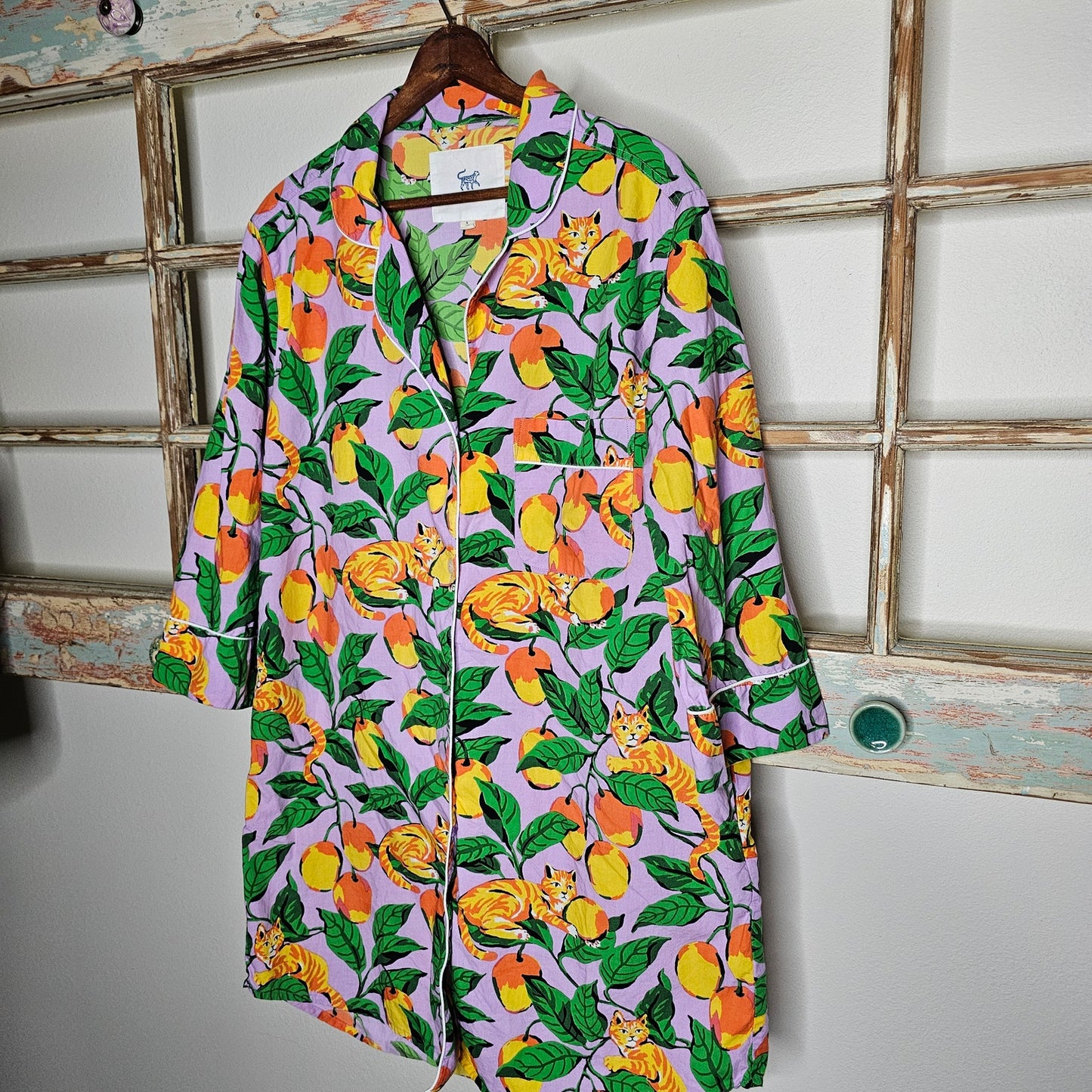 PrintShop Sleep Shirt In Orange Tree Tabby Print Button up Size small