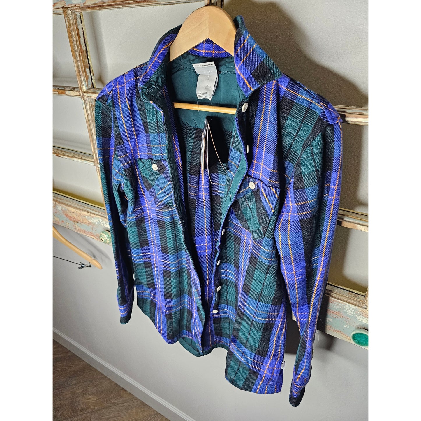 The North Face Flannel Relaxed Fit Button Up Shacket Ladies size Small