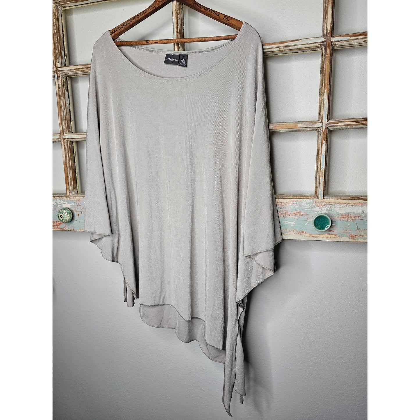 NWT Vintage Travelers Chico's Beige Dolman Sleeve Asymmetrical Top Size 3 / XL