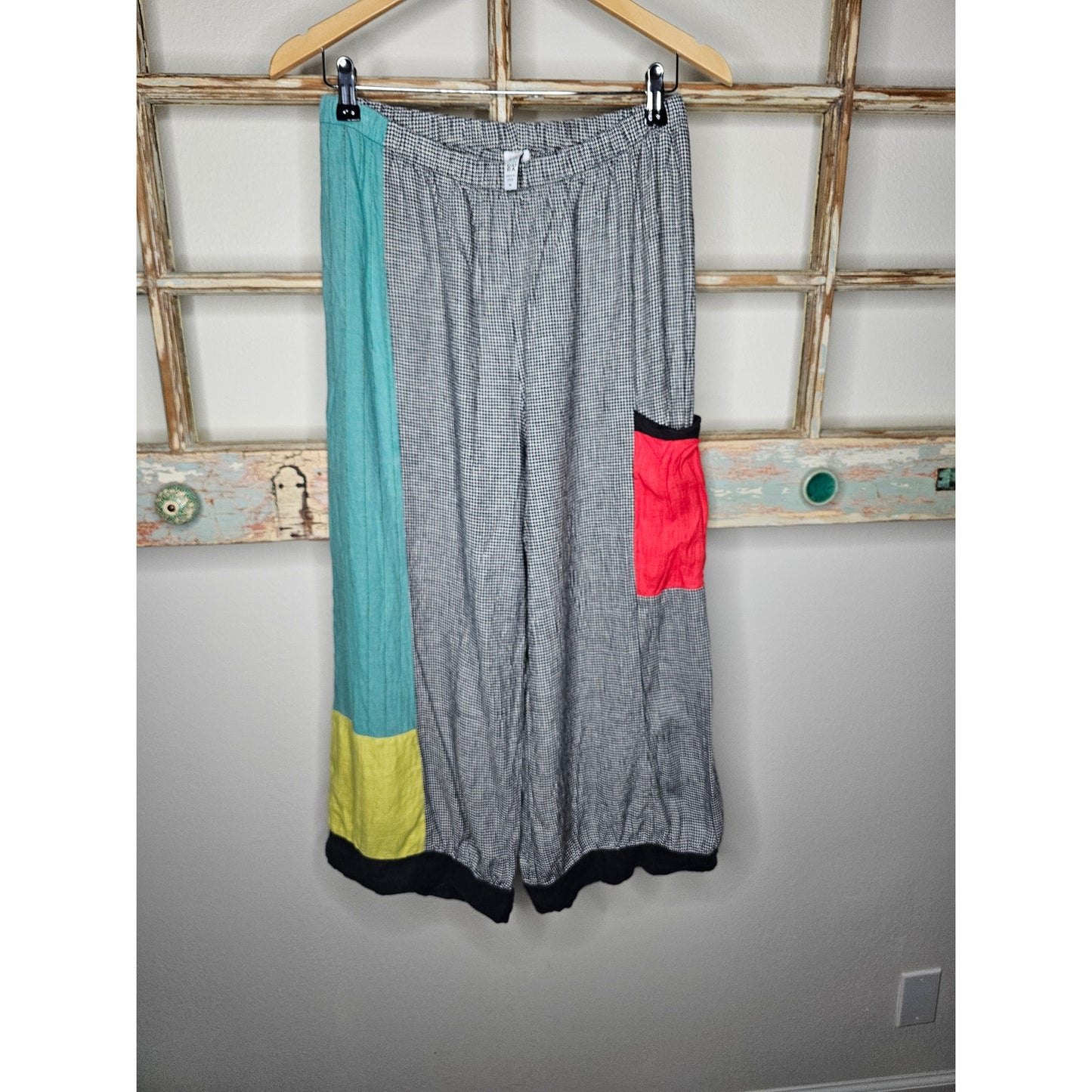 Saint Tropez Khangura The Looker Pants Color Block size Medium