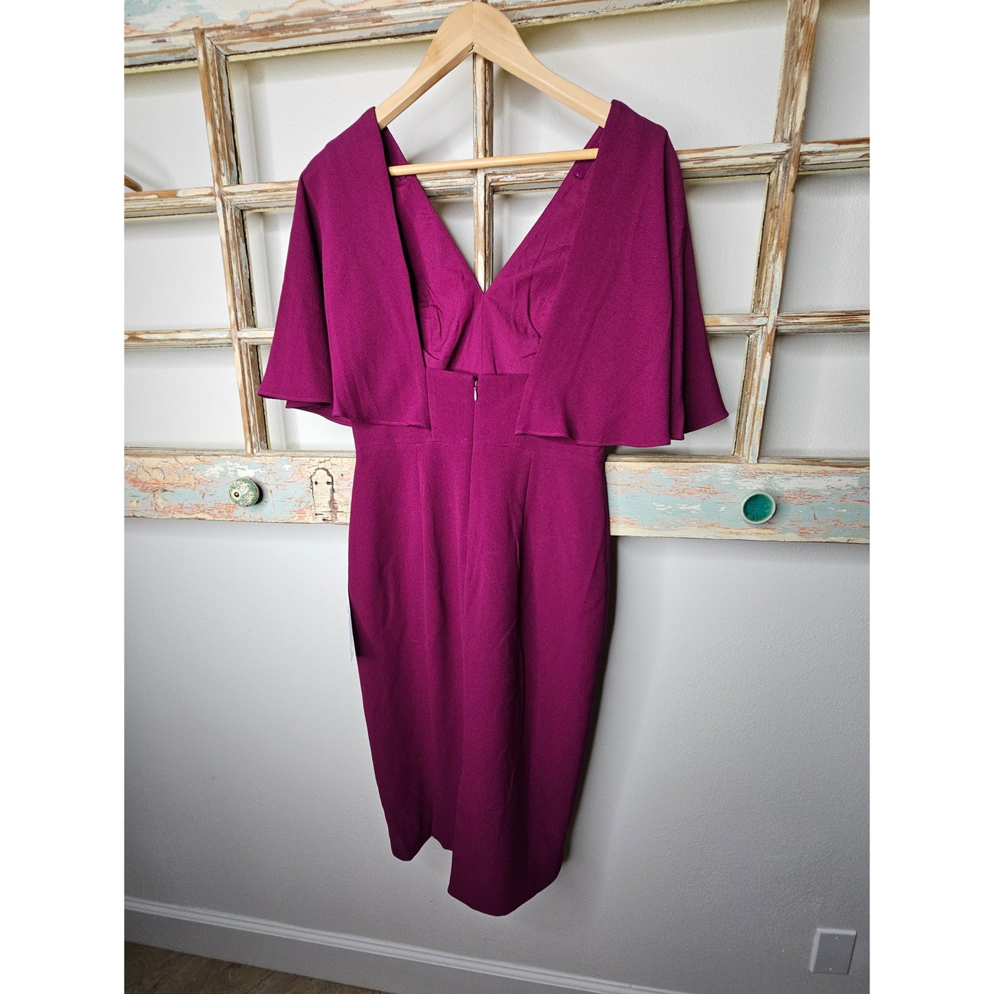 NWT Dress The Population Louisa Butterfly Sleeve Dress Ladies size Medium
