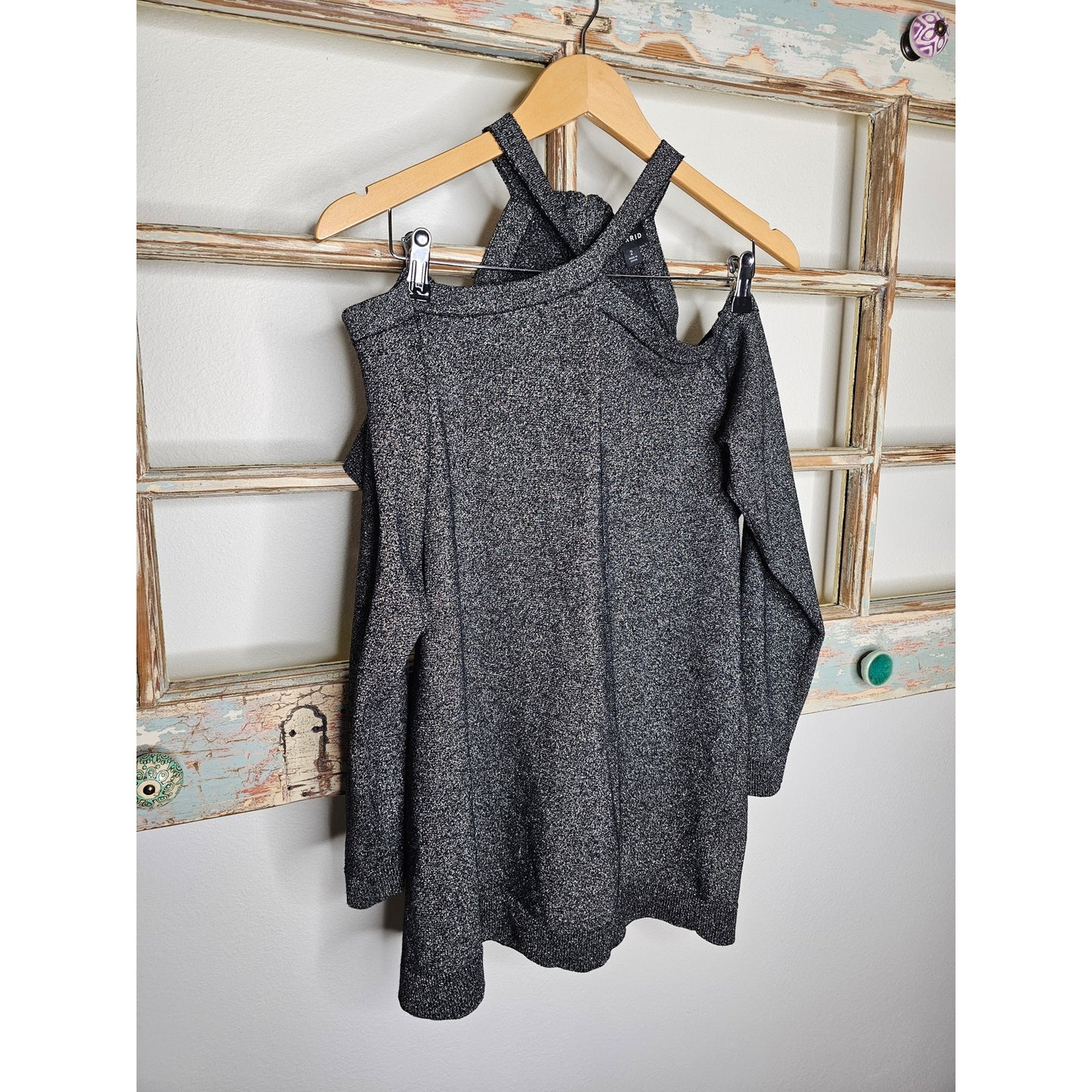 NWOT Torrid Size 2 18/20 Black & Gold Metallic Cold Shoulder Sweater