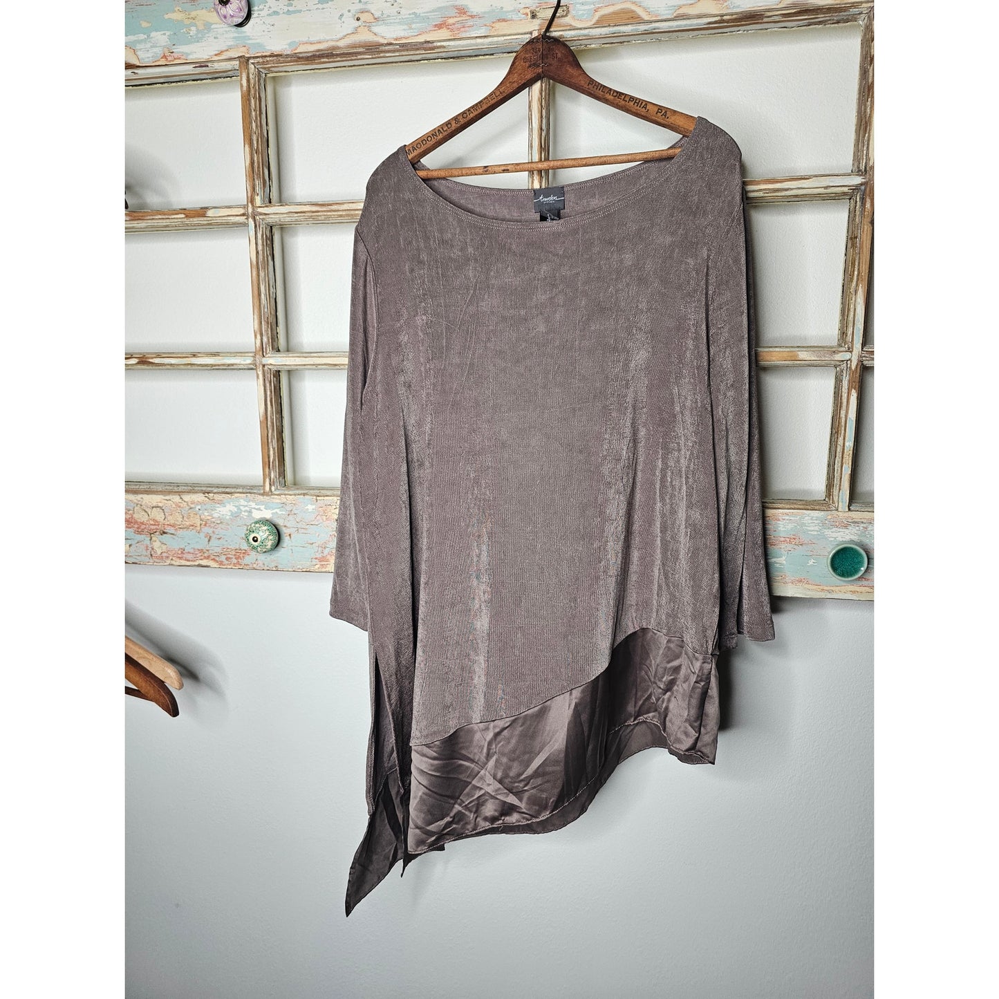 NWT Chico's Travelers Women's size 3 / XL Asymmetrical Tunic Boho Top