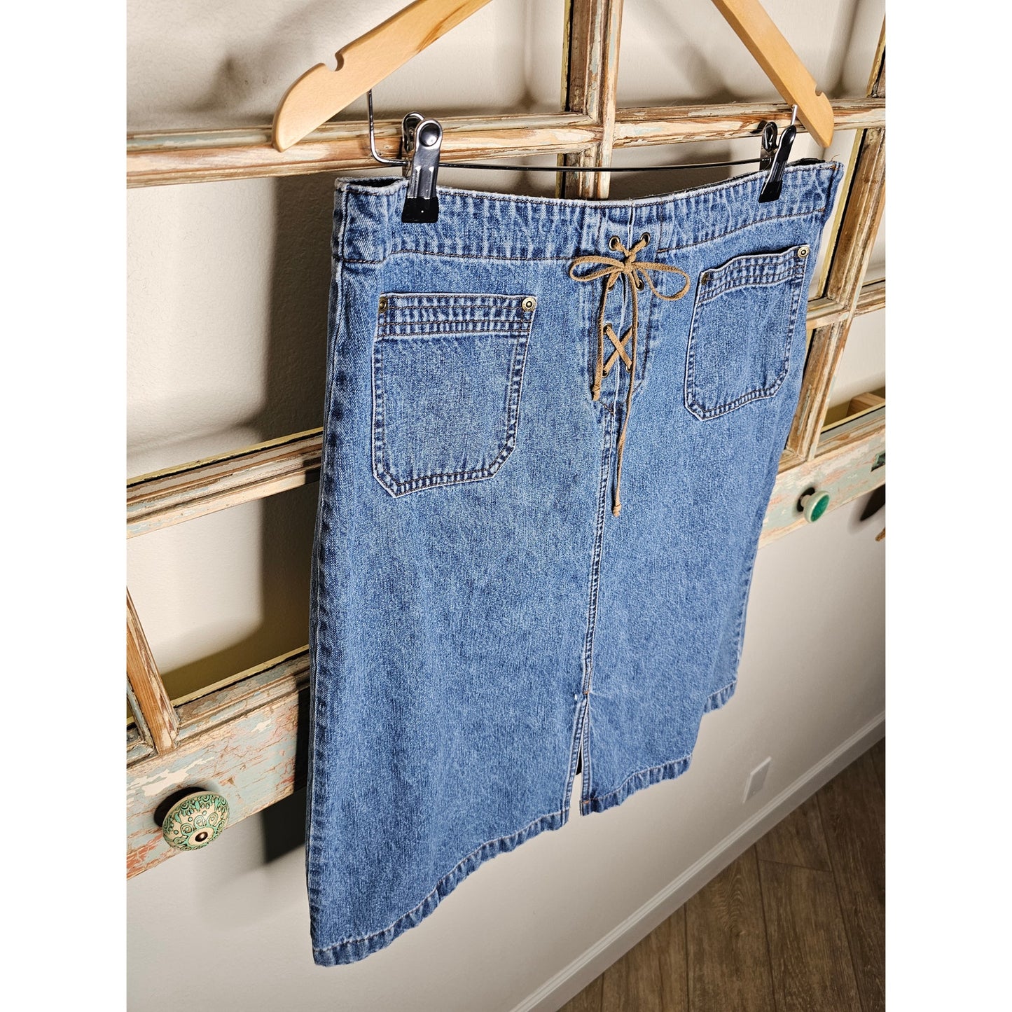 Vintage Covington Denim Lace Up Front Ladies size 16 front/back pockets