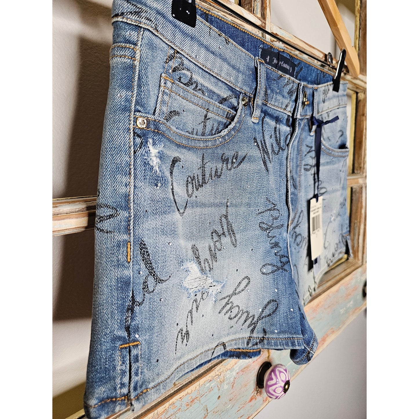 NWT Juicy couture Mid Rise Crystals & Graffiti Denim Shorts Ladies size 27