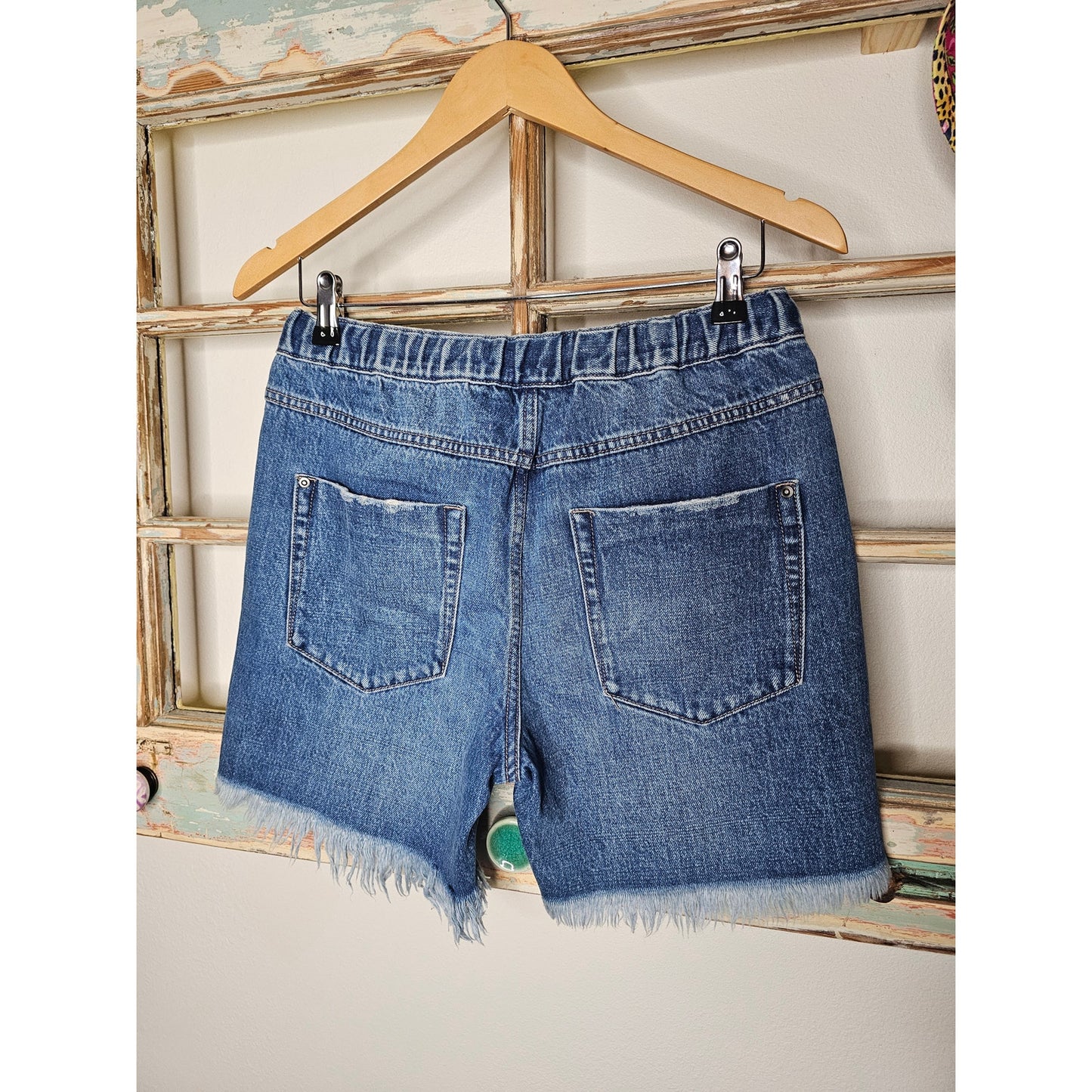 One Teaspoon Denim Jean Pull-on shorts with drawstring w/ fringed hem size 26