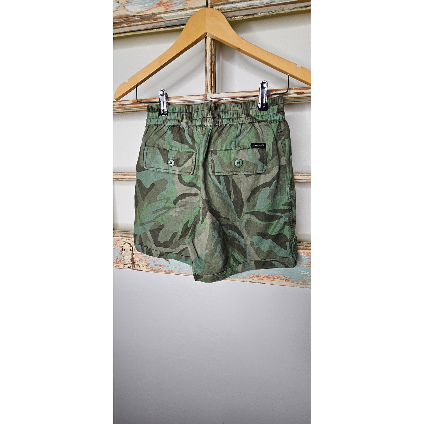 NWT Sanctuary Shorts Womens Size 24 Green Camo Shorts