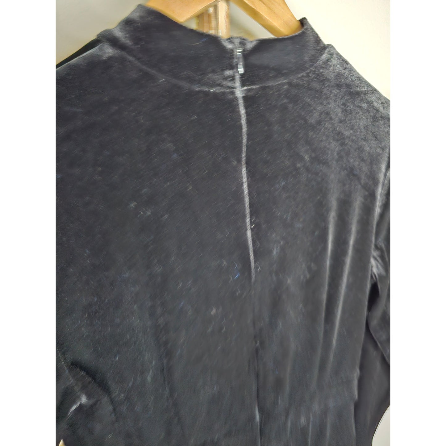 Gianni Bini black velvet short romper ladies size Medium