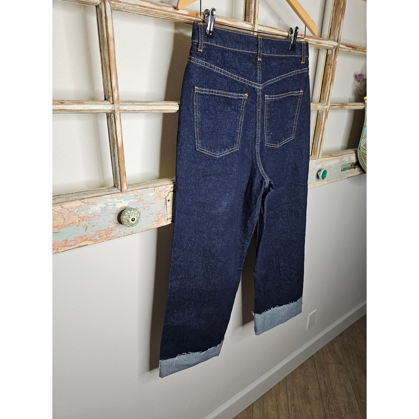 NWT Zara Dark Wash High Rise Relaxed fit Cuffed Jeans Ladies size 6