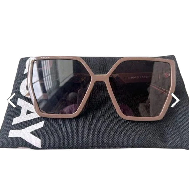 NWT & Soft Case Quay Hotel Lobby Women's Sunglasses