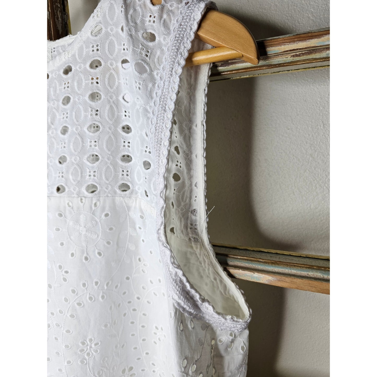 NWT LOFT White Eyelet Sleeveless Sheath Dress with Ruffled Hem Size 14