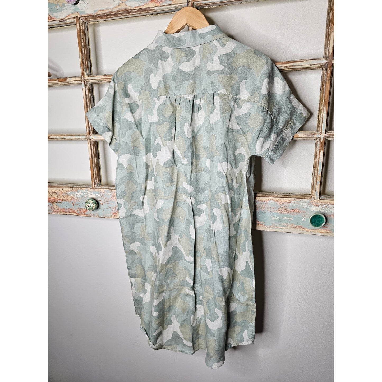 Linen Camouflage Button Up Dress By C&C California Ladies size Large