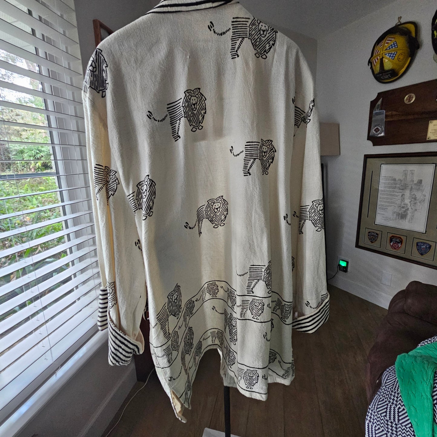Tiger Block Print Cardigan w/ Contrasting Stripped Trim size Large-XXL