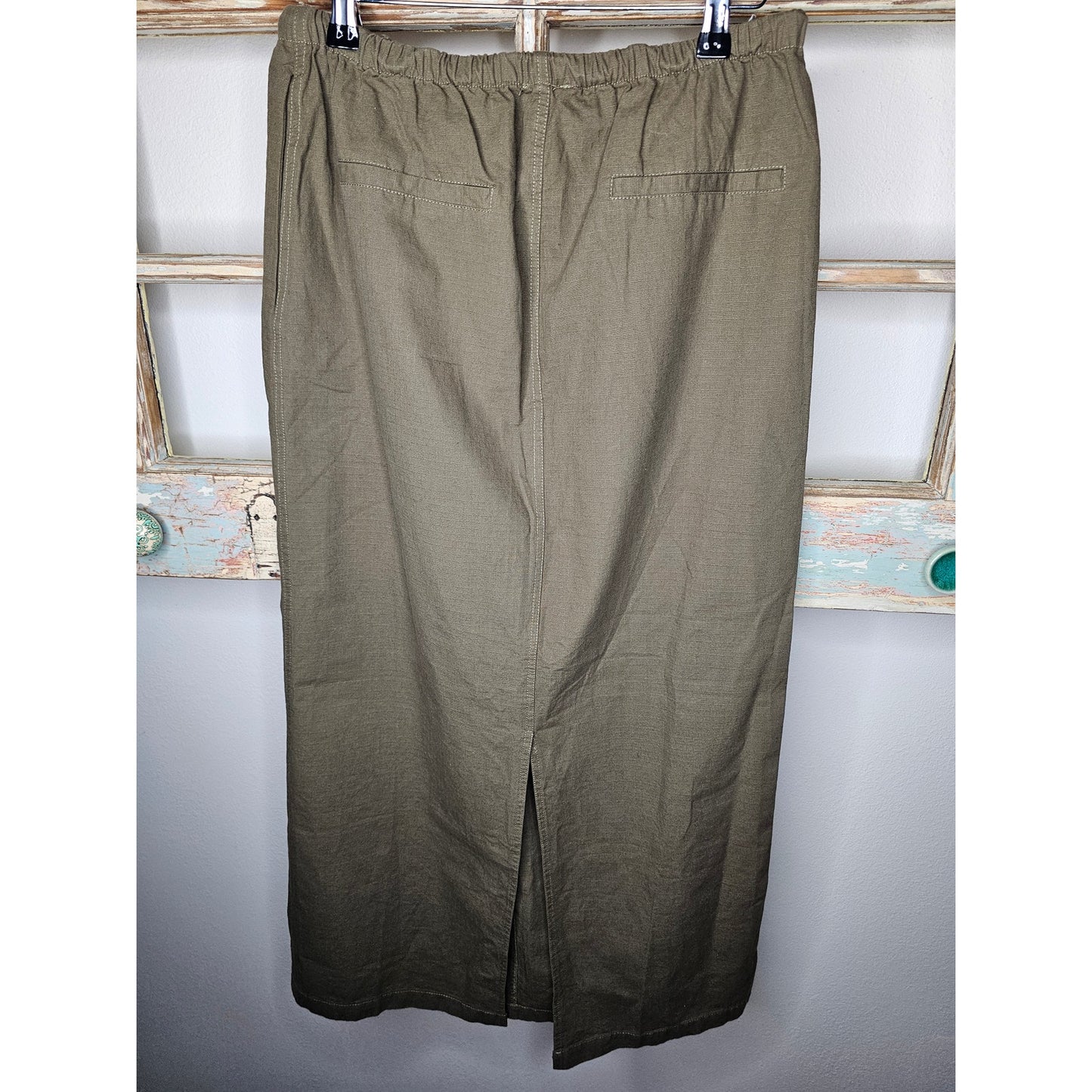 NWT Khaki Midi Cargo Skirt by Pink Diamond Ladies size 10