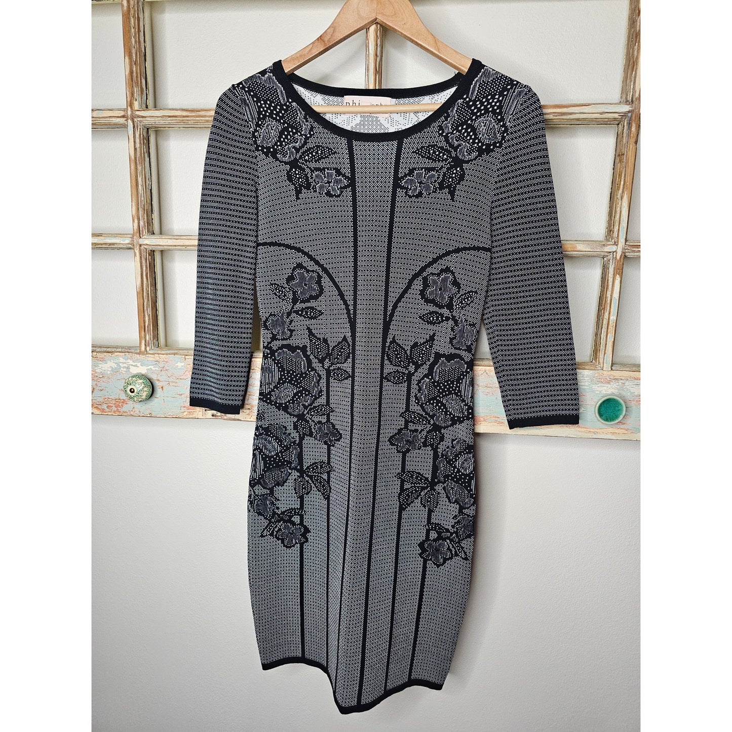 NWOT Philosophy black/white floral pencil dress ladies size Medium