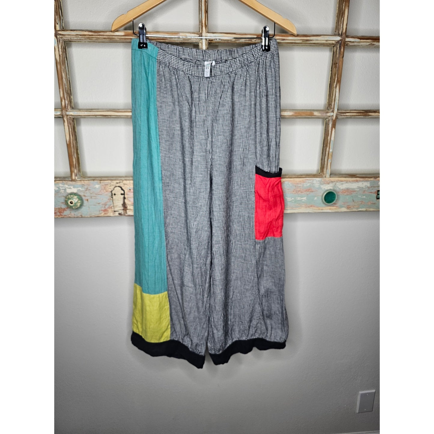Saint Tropez Khangura The Looker Pants Color Block size Medium