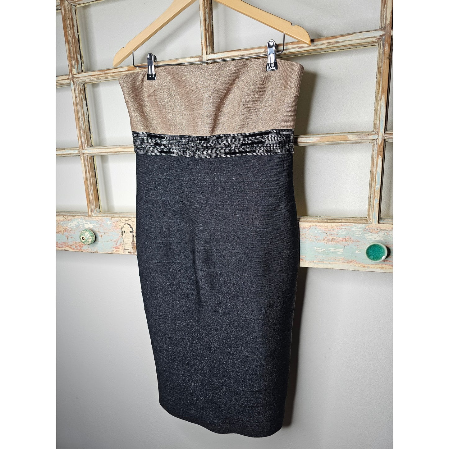 NWT Carmen Marc Valvo Two-Tone Metallic Bandage Dress With beaded belt size Large
