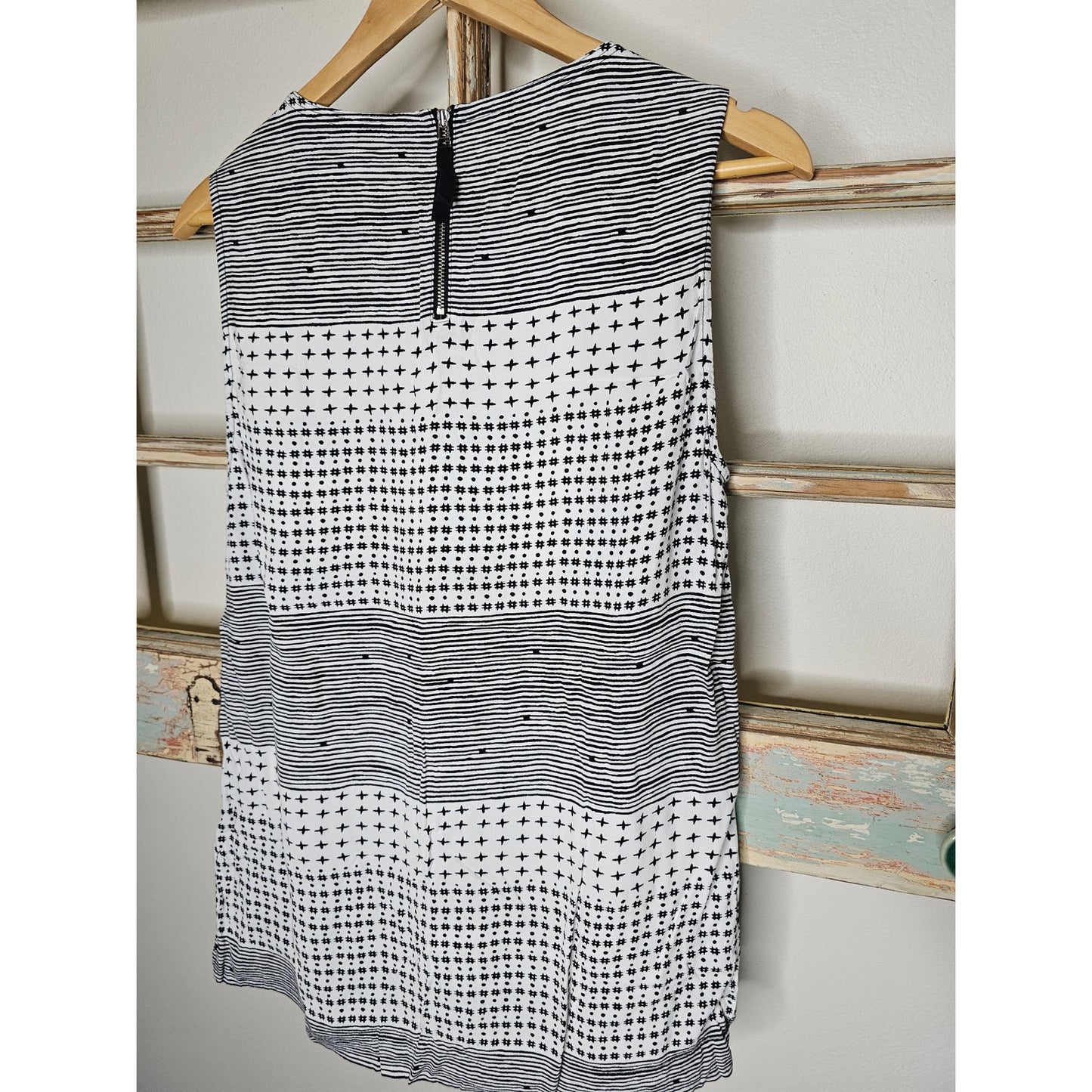 Madewell Black/White Refined Tank Top Hashtag Stripe Ladies size Medium