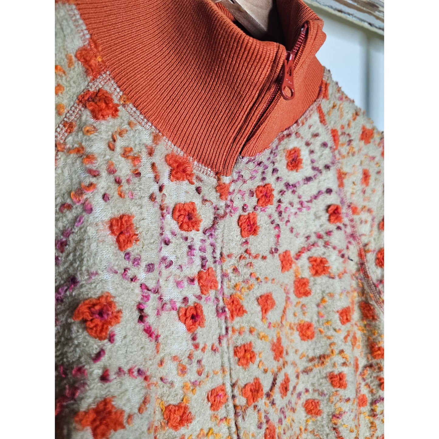 Vintage Athleta Embroidered Long Sleeve Cropped Zip Up Jacket ladies size Medium