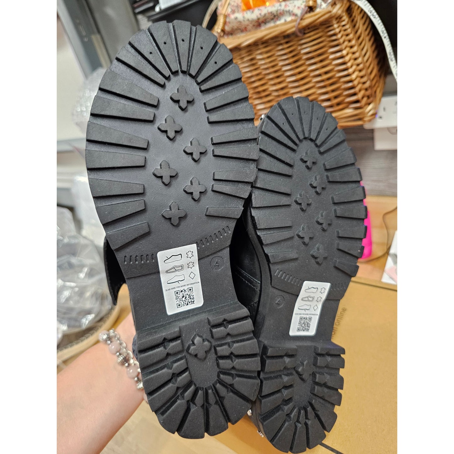 NWB Asos Finchley Premium Leather Chunky Flat Sandal with Buckles Size 6