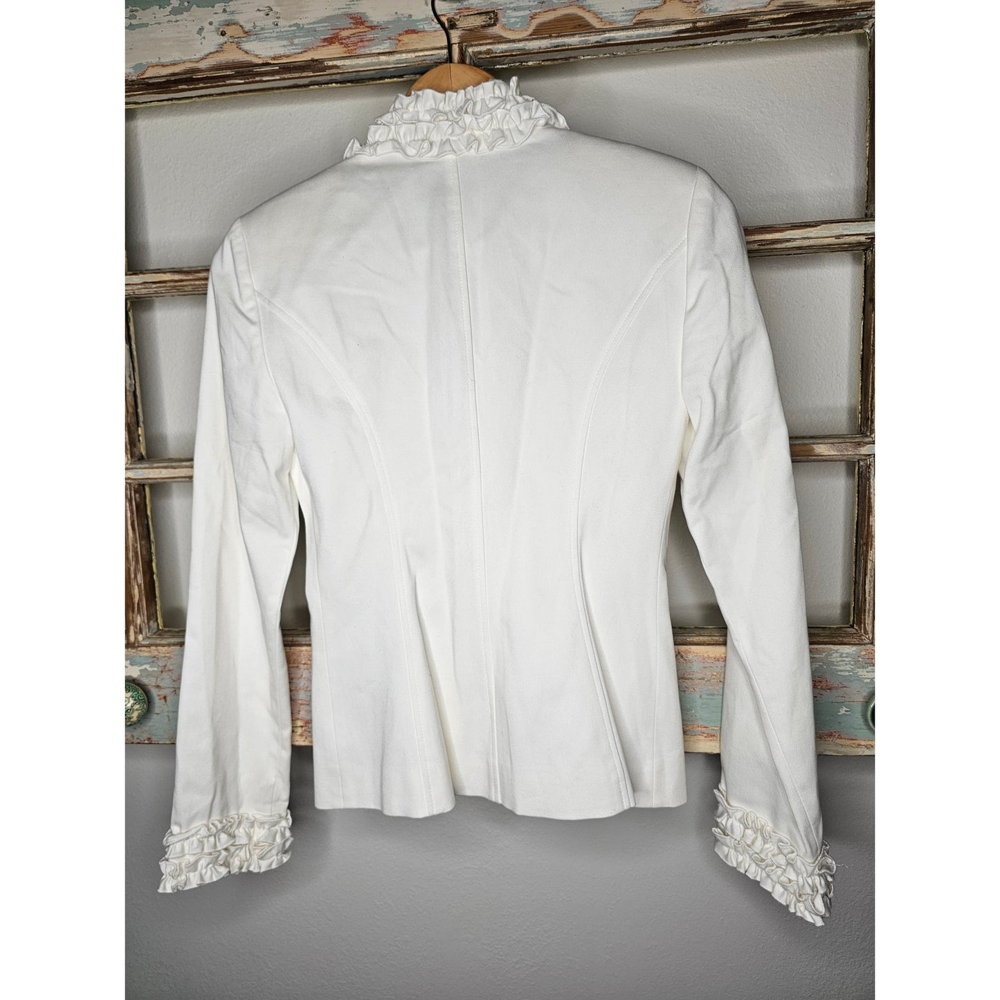Anne Fontaine White Ruffled Blazer Ladies size 36 / US 0/2