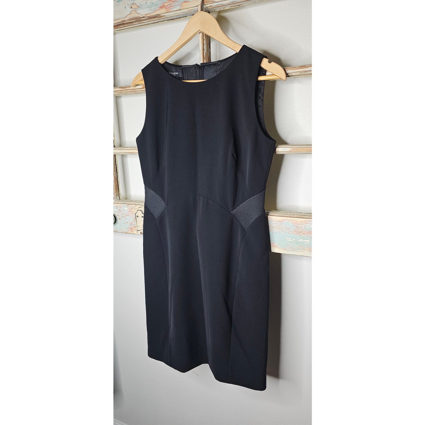 NWOT Lafayette 148 Wave Textured Sleeveless Sheath Black Dress Size 6