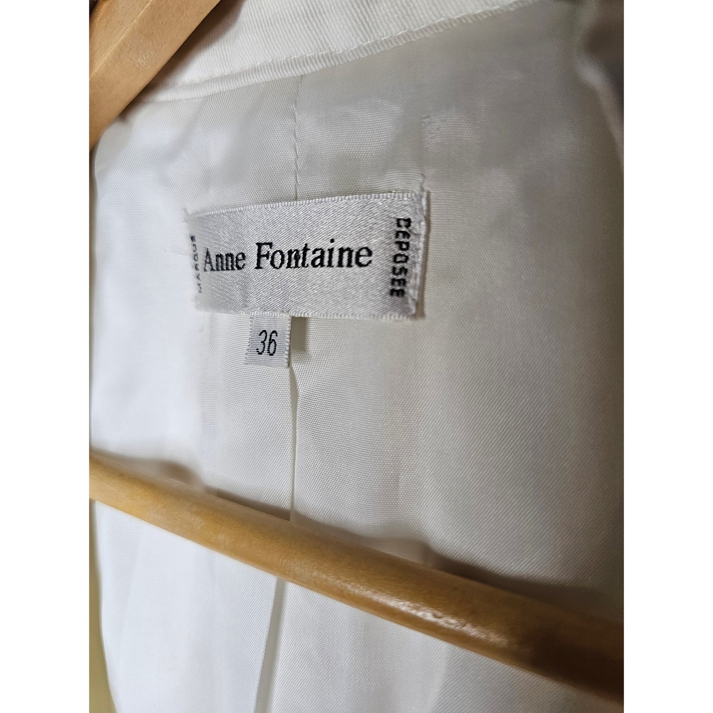 Anne Fontaine White Ruffled Blazer Ladies size 36 / US 0/2