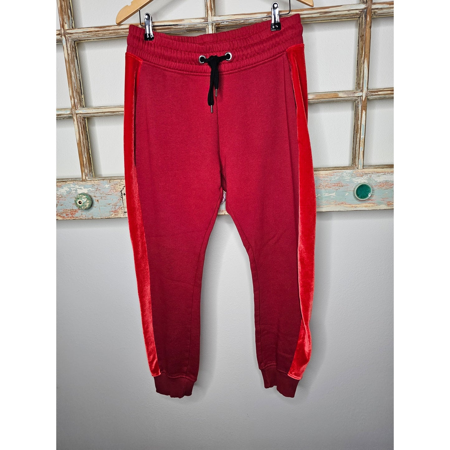 Ivy Park Red Joggers Sweatpants Chili red Velour side Panel Size Small