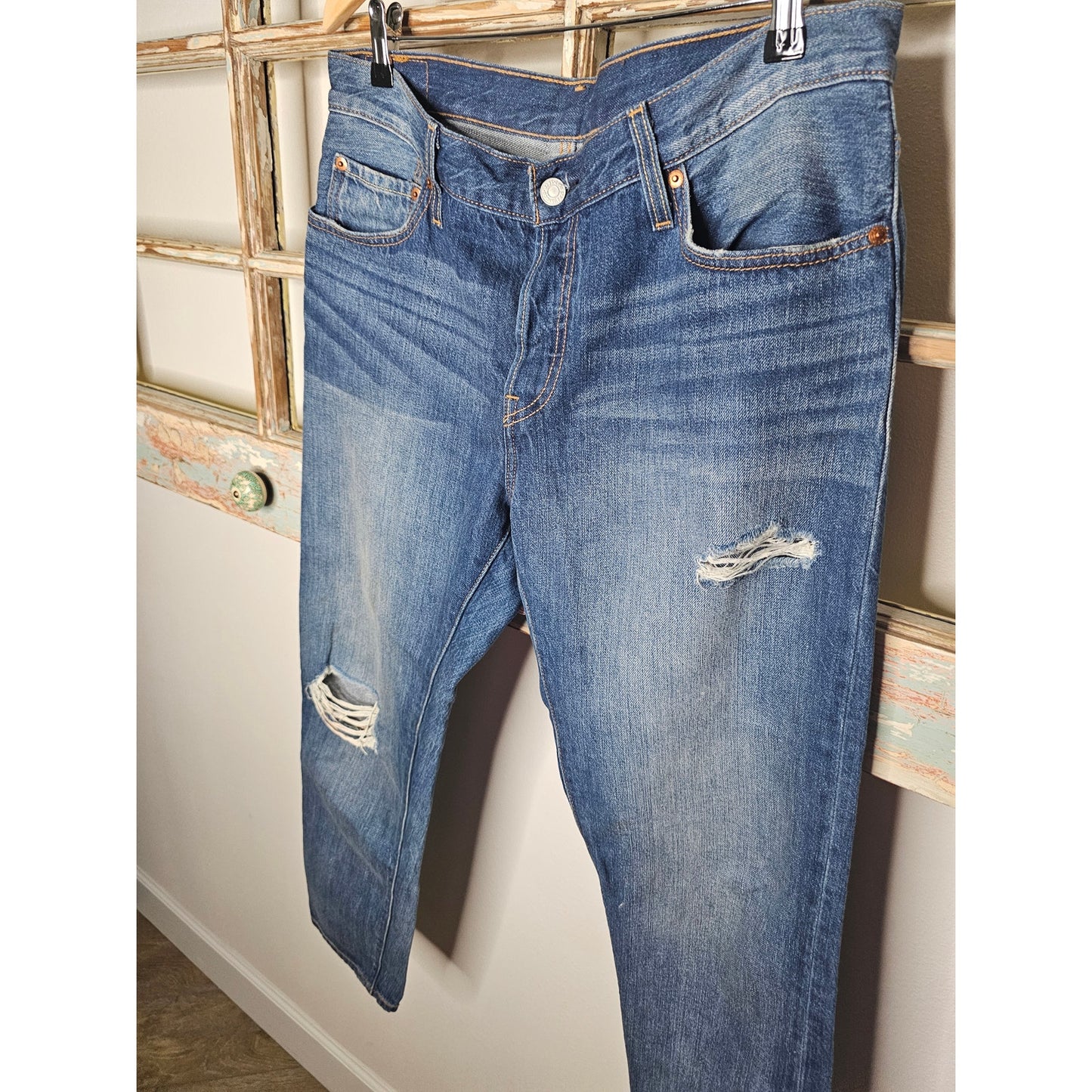 Levi's 501 Buttonfly Med Wash Distressed Ladies size 29 Jeans