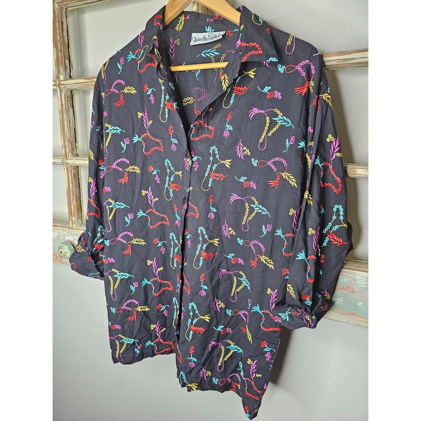 Vintage Diane Von Furstenberg NY Paris Embroidered Button Up size Large