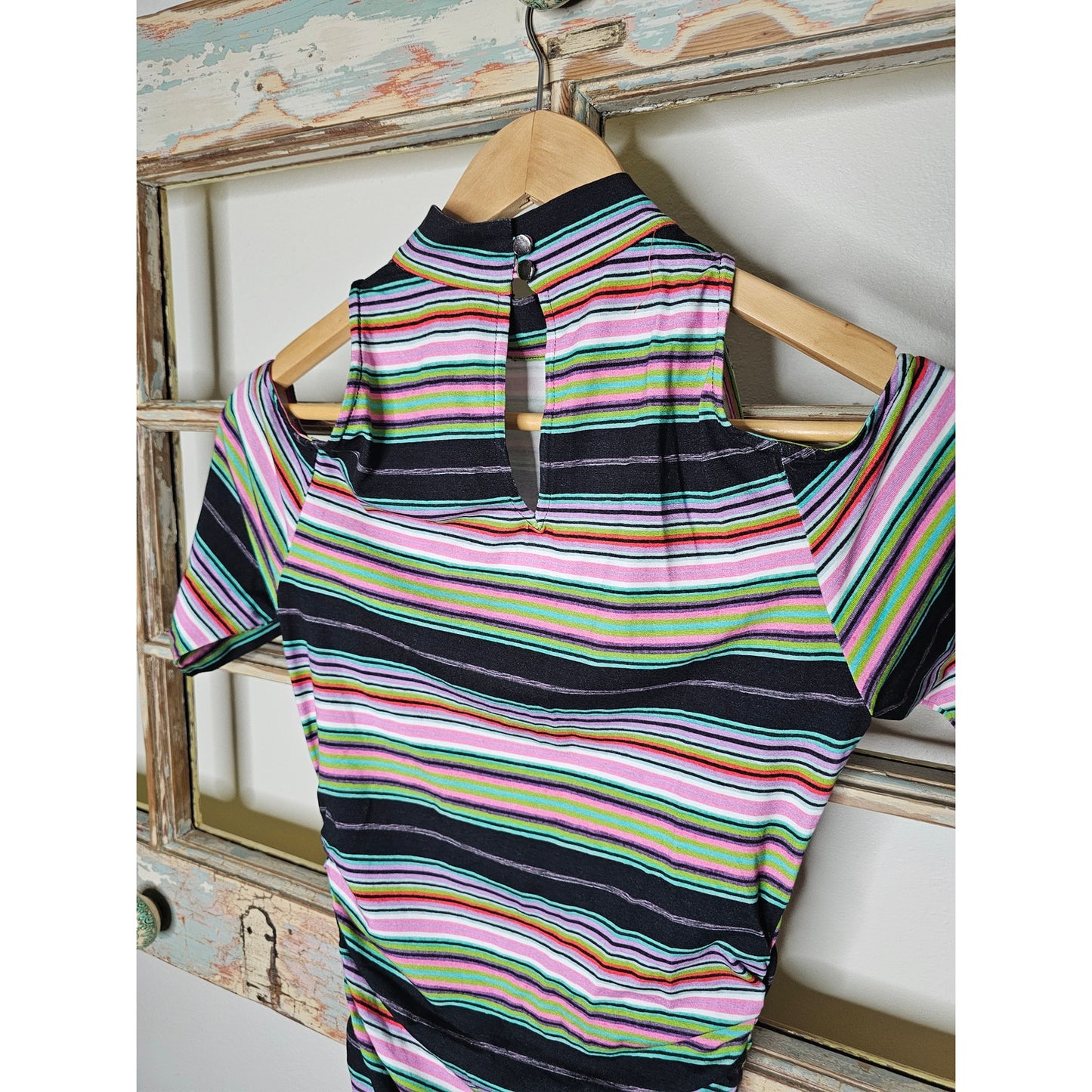 NWT Artelier Nicole Miller Ladies size Medium Striped Cold Shoulder Dress