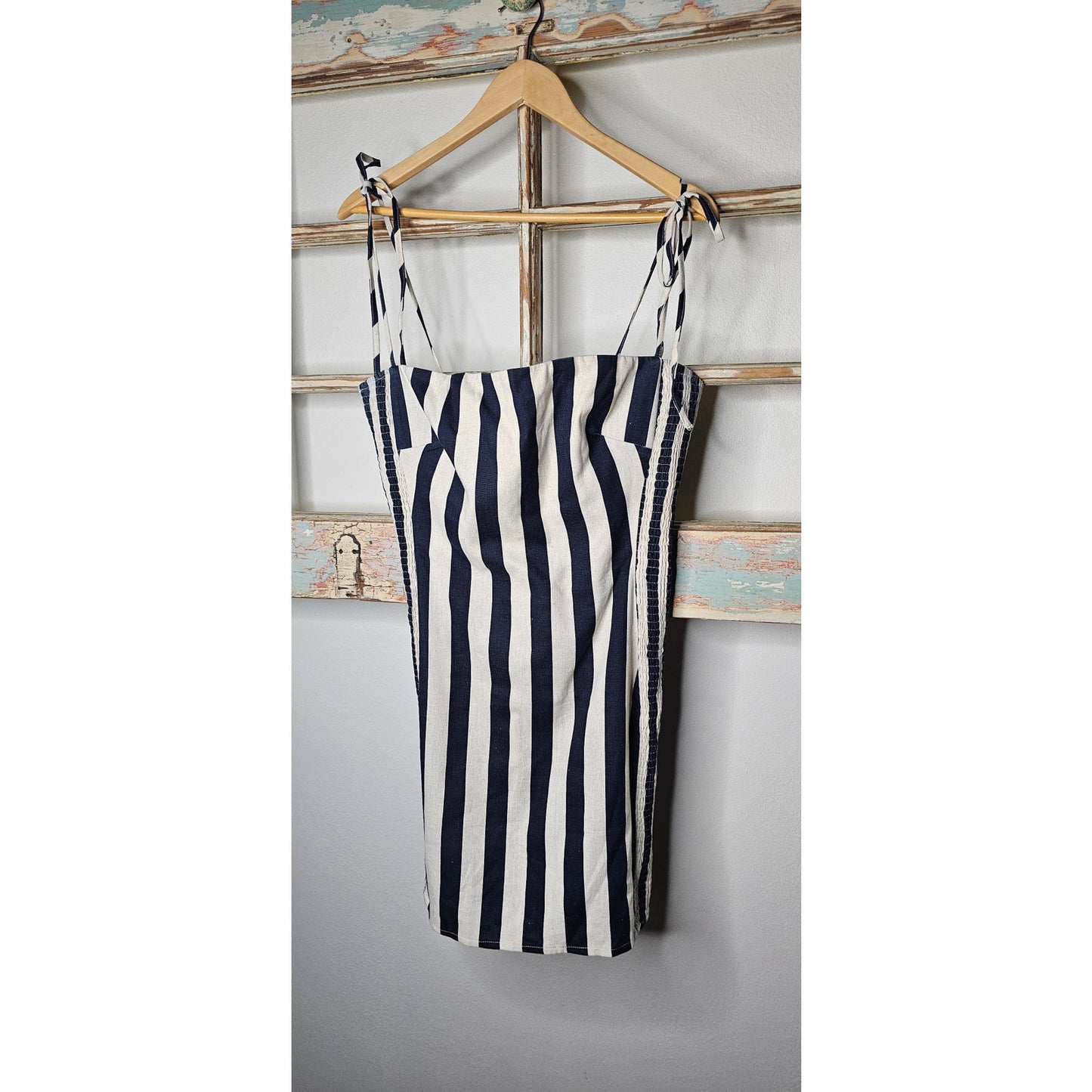 NWOT Astr The Label Linen Striped Bodycon Dress Ladies size Large