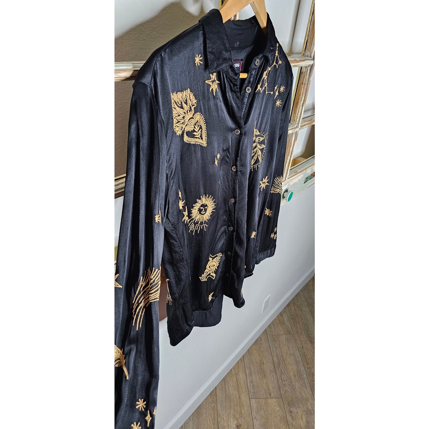 Johnny Was Workshop Black Button Up W/ Gold Embroidery High/low size XS