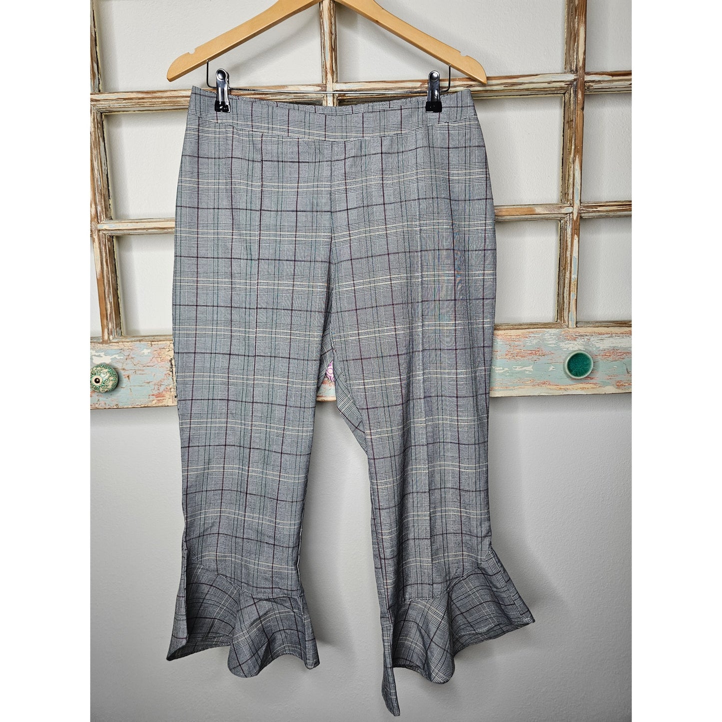 RO & DE Plaid Cropped Ruffled Pants Ladies Size Large