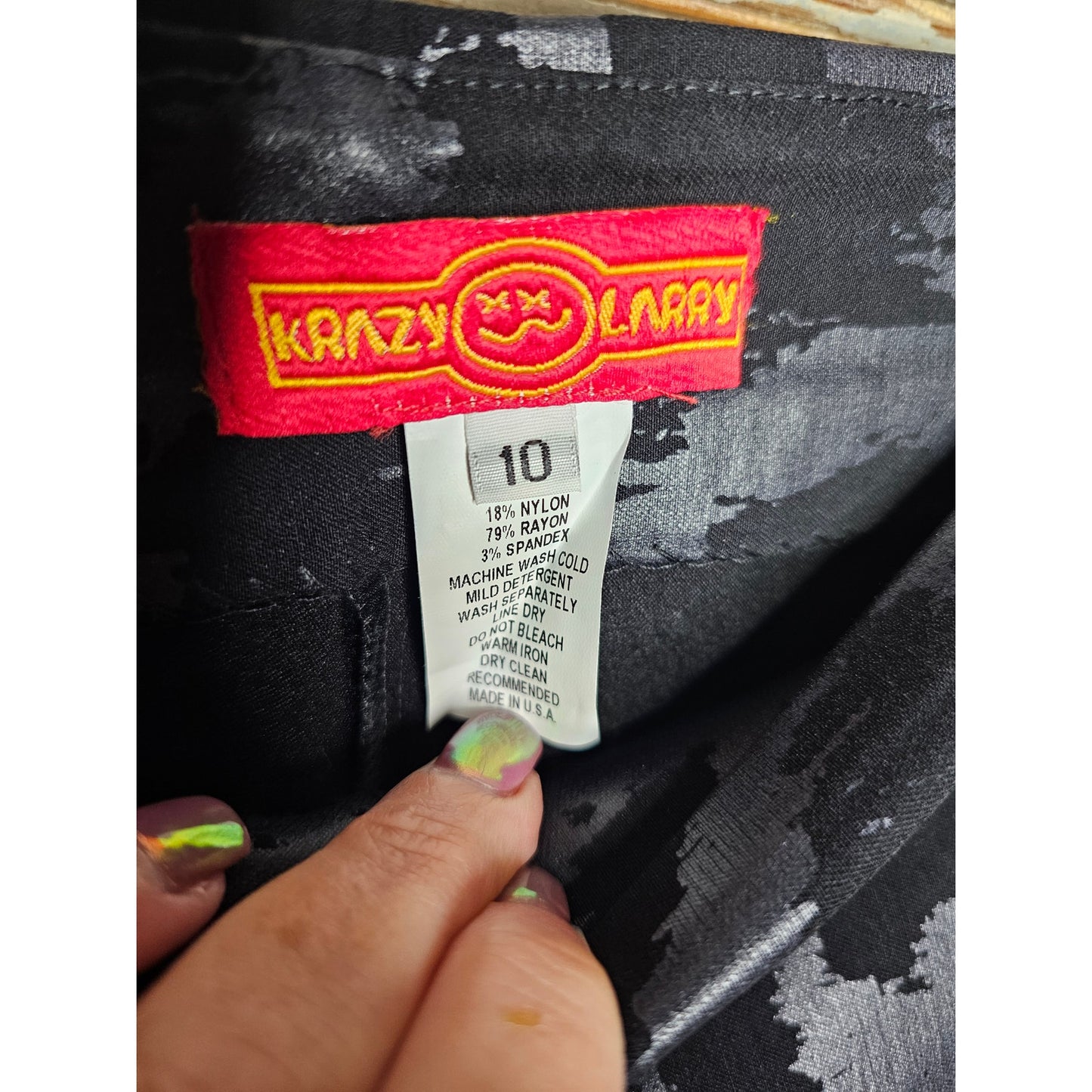 Krazy Larry Pull-on Ankle Pants Black Swirls Ladies size 10