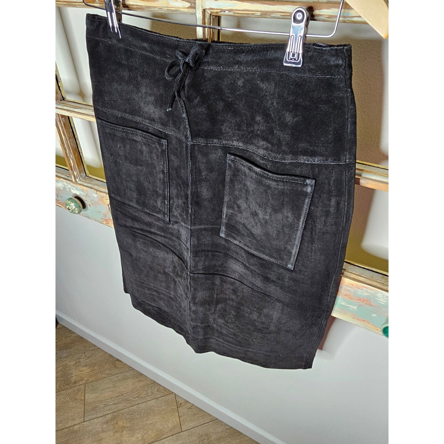 Vintage Bernardo Black Suede Leather Midi Skirt Ladies size Small