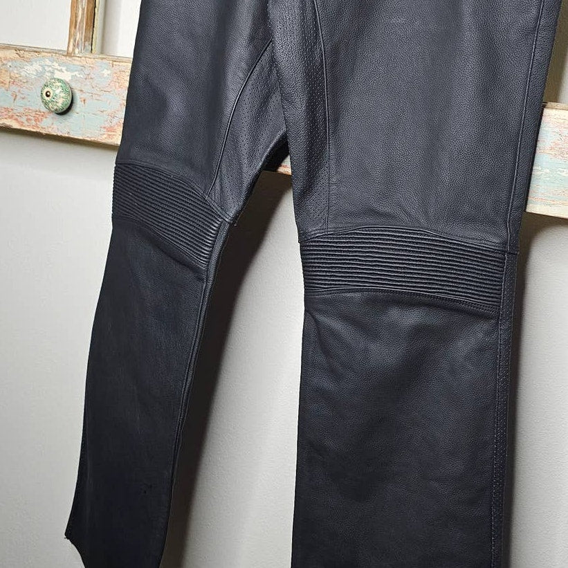 Icon Hella Ladies Motorcycle Street Riding Leather Pants size 9