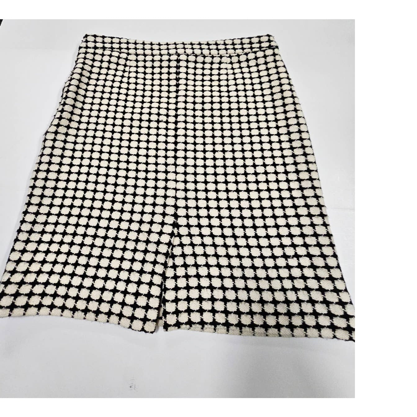 Banana Republic Ivory Polka Dot lined Pencil Skirt Ladies size 4