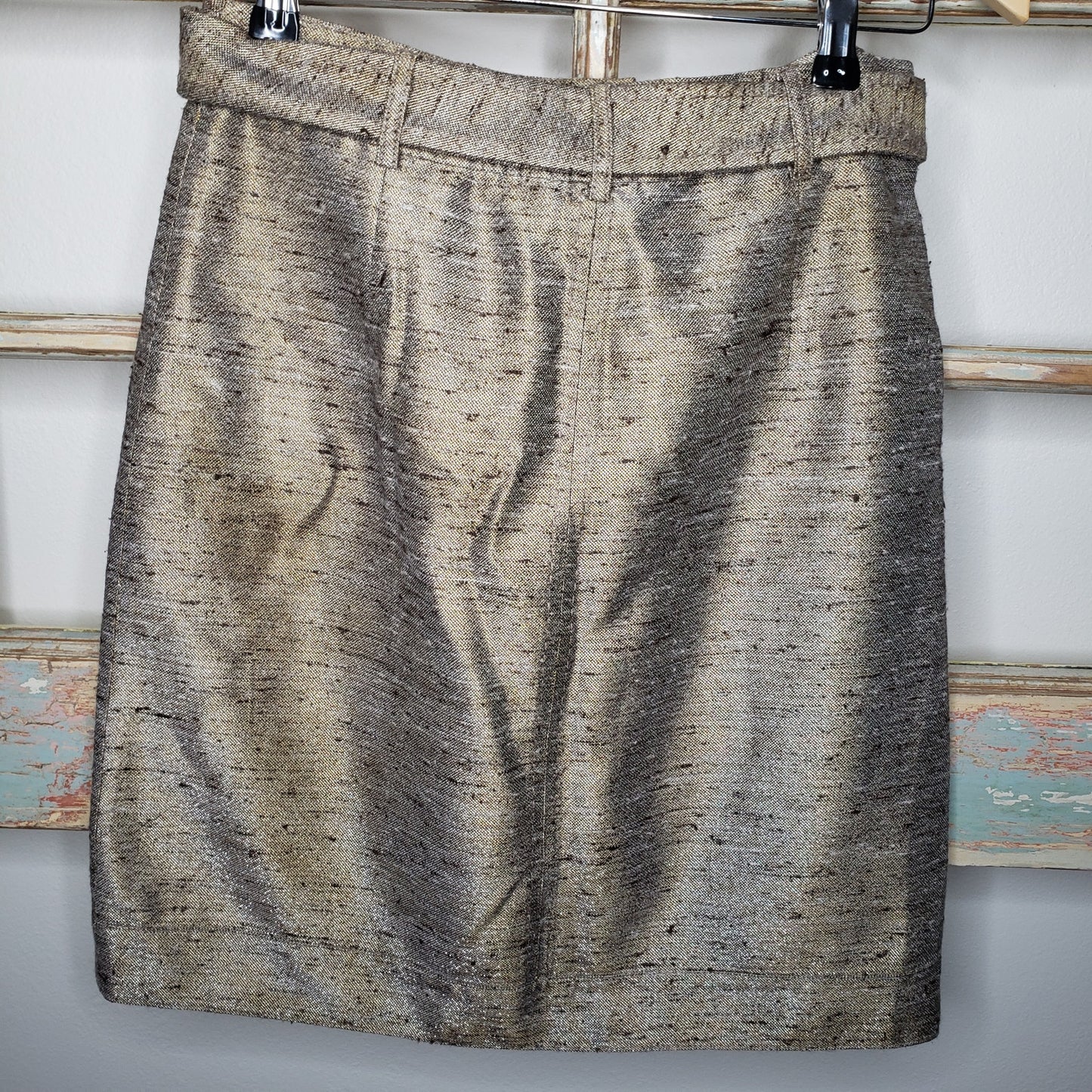 Tory Burch lined Raw Silk neutral mini skirt in ladies size 4