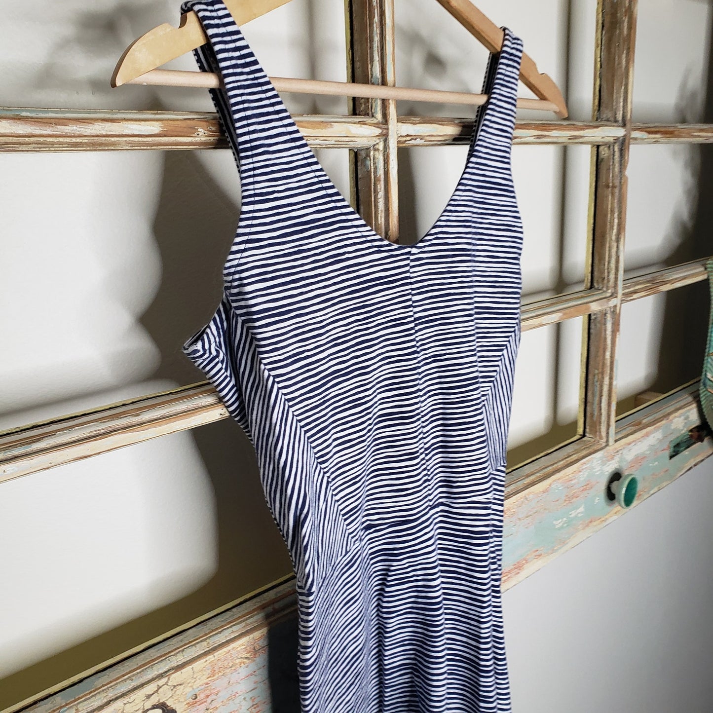 Old Navy Cotton/Spandex blue & White striped knit dress ladies size small