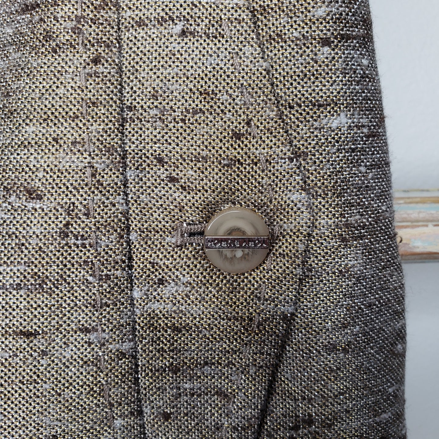 Tory Burch lined Raw Silk neutral mini skirt in ladies size 4