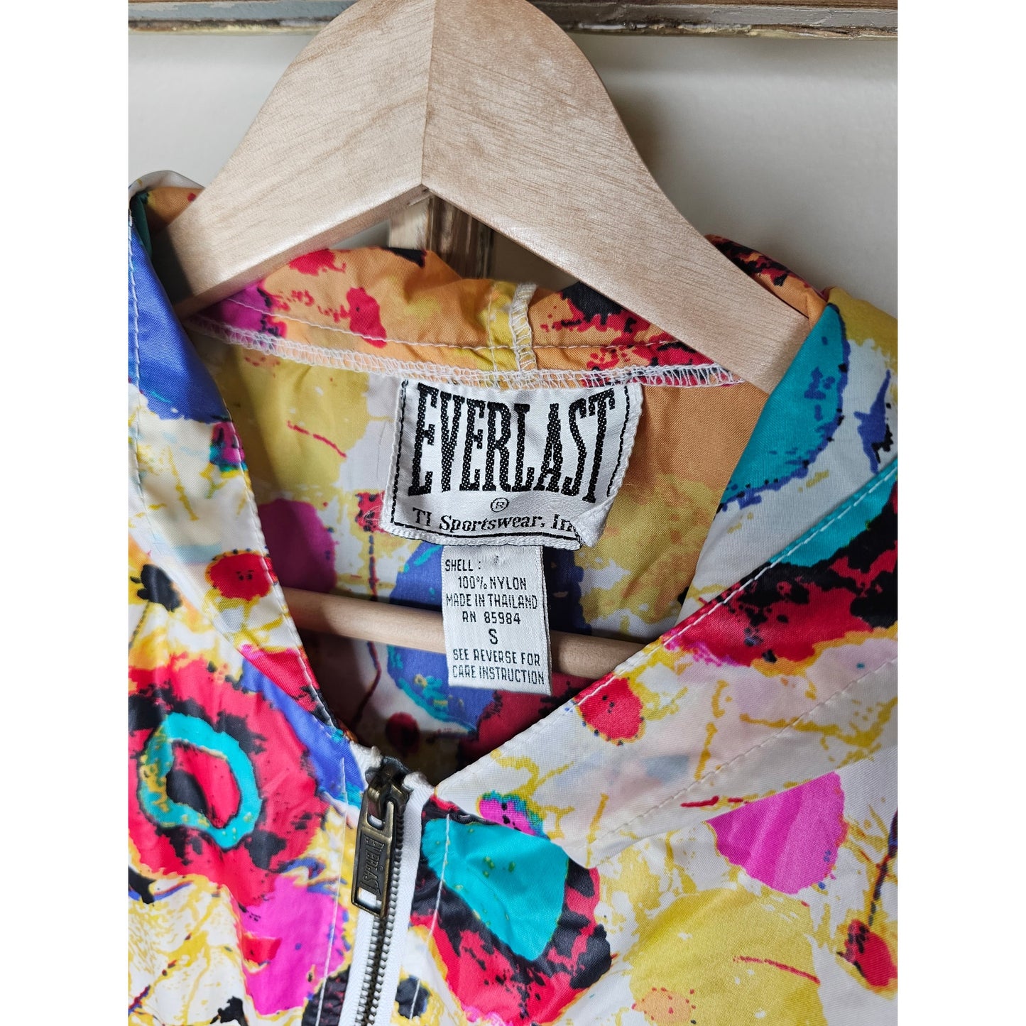 Vintage Everlast vibrant Windbreaker Ladies size Small