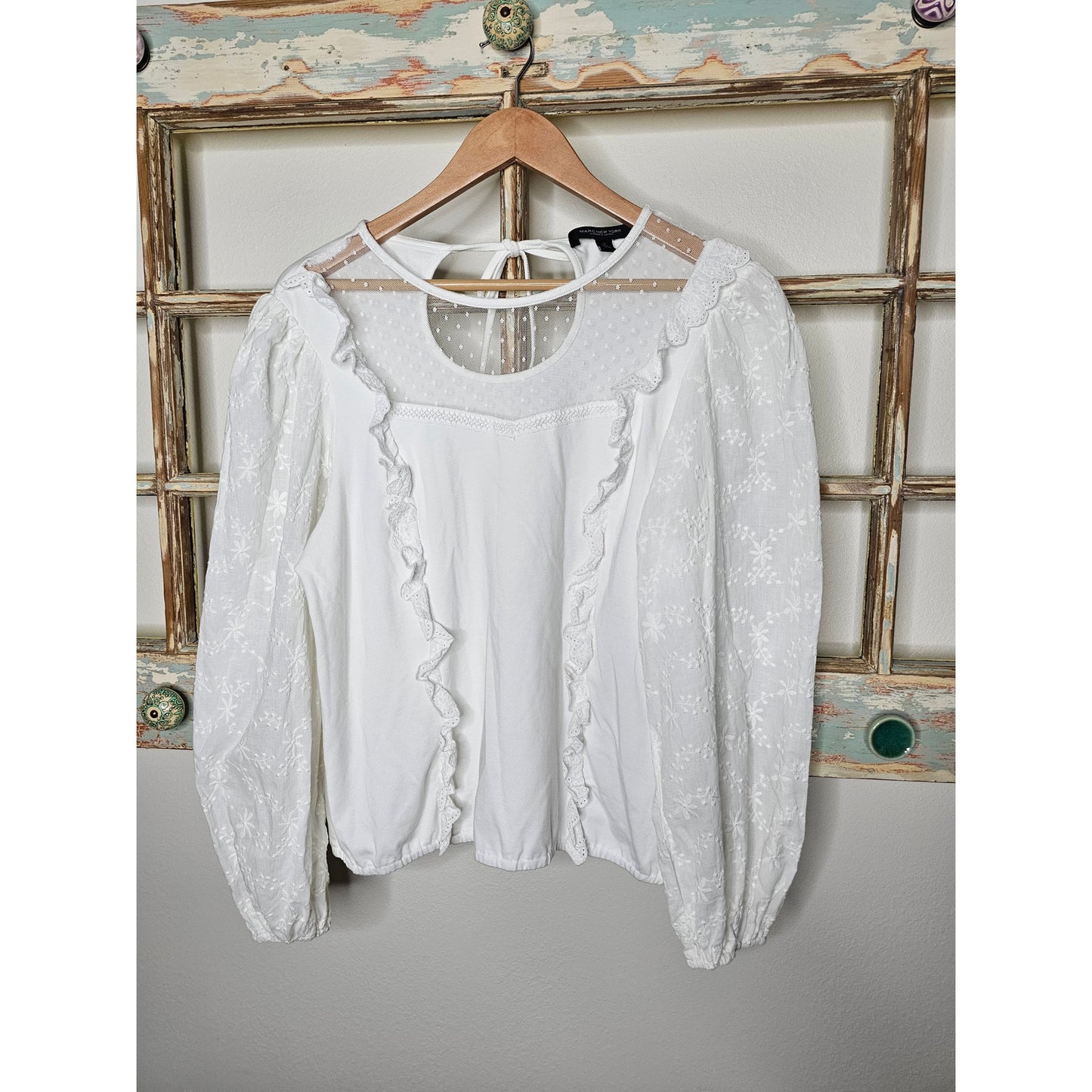 Marc New York White Embroidered long sleeve Blouse size Large