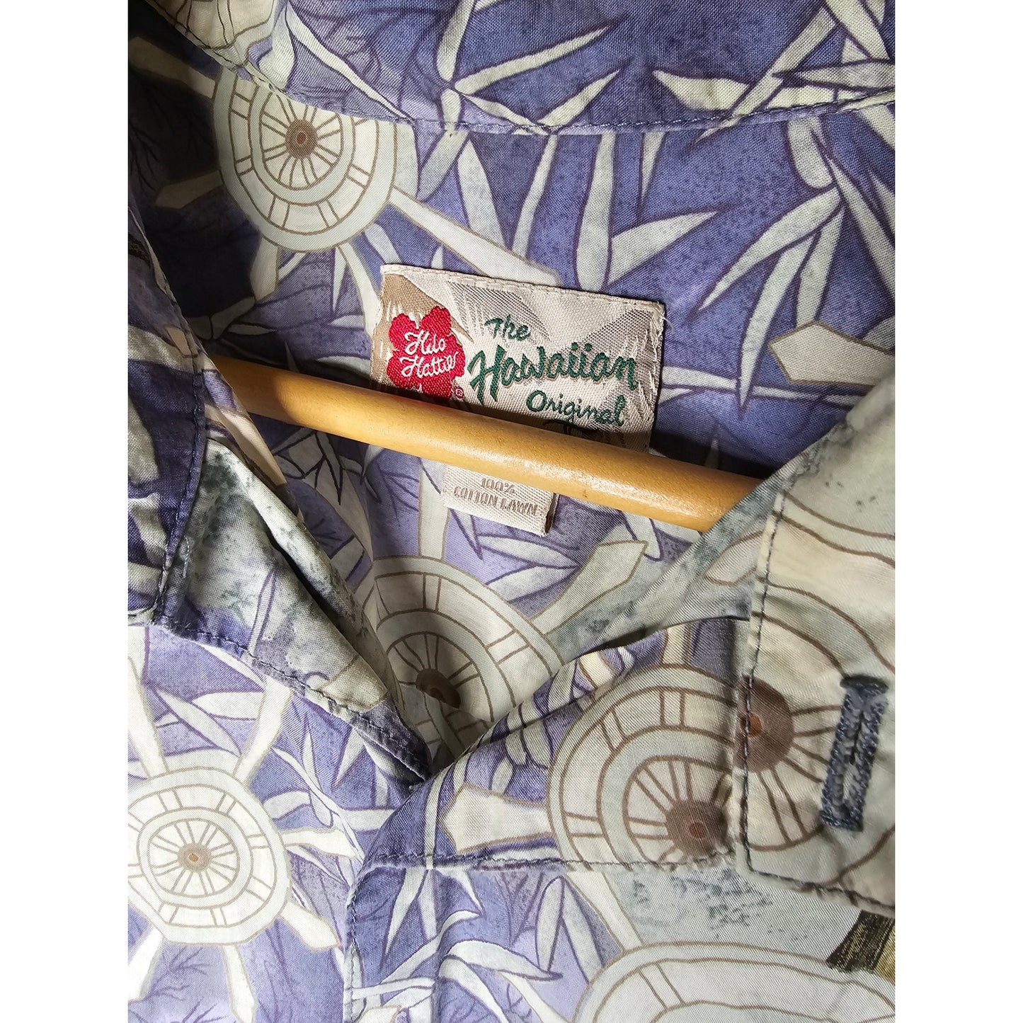 The Hawaiian Original Men's Button Up Shortsleeve Top Size XL