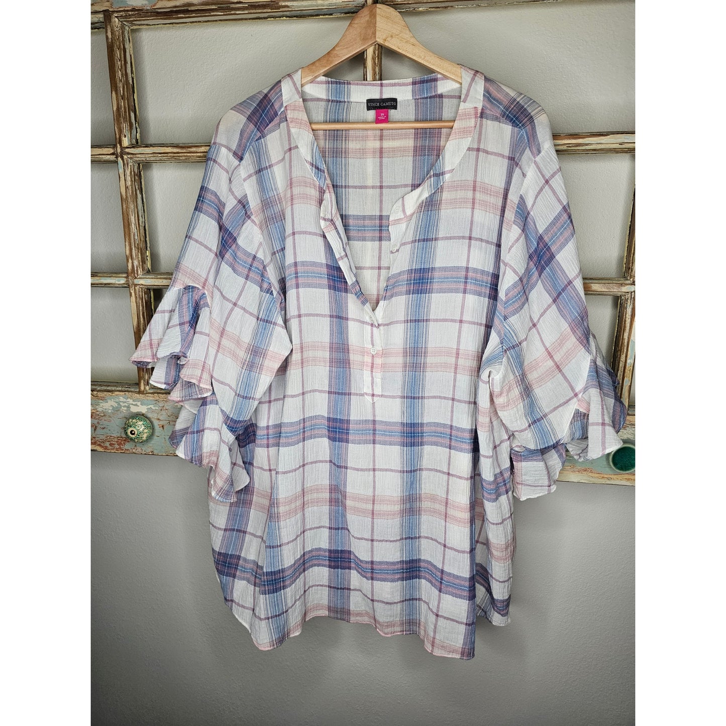 Vince Camuto Plaid ruffle sleeve and 1/2 button lightweight top size 3X